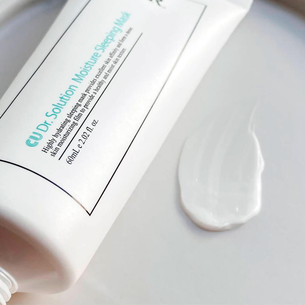 CUSKIN INTENSYVIAI DRĖKINANTI NAKTINĖ VEIDO KAUKĖ, 60ML