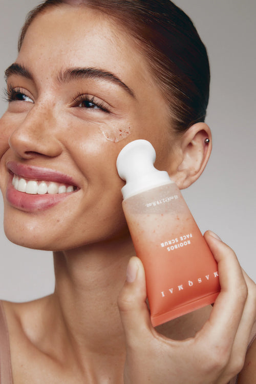 MASQMAI veido šveitiklis Roiboos su masažiniu antgaliu, 65 ml