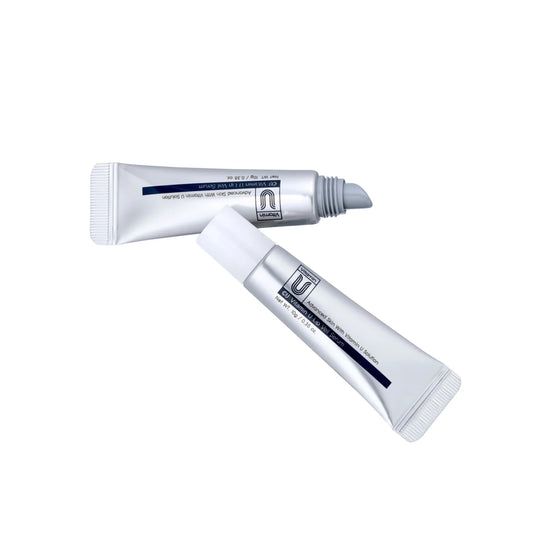 CUSKIN KONCENTRUOTAS, INTENSYVIAI DRĖKINANTIS IR LŪPAS PUTLINANTIS SERUMAS, 10G